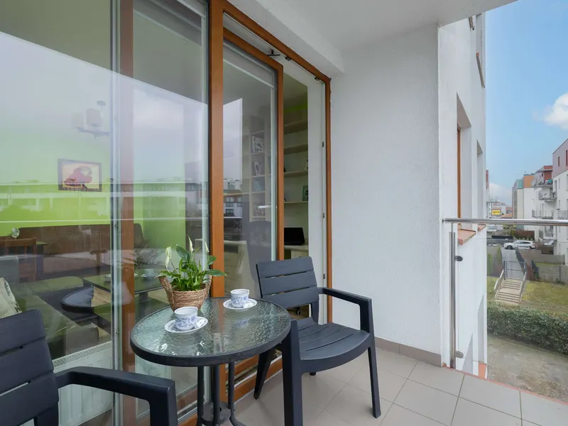 Funkcjonalny Apartament z Balkonem | Parking | Blisko Plaży – zdjęcie 3