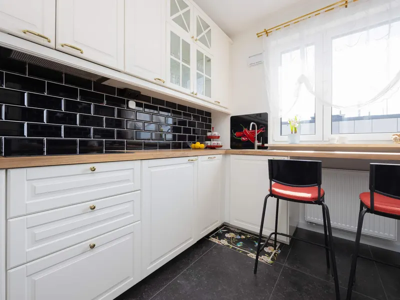 Przestronny Apartament dla 4 osób | Balkon i Parking – zdjęcie 3
