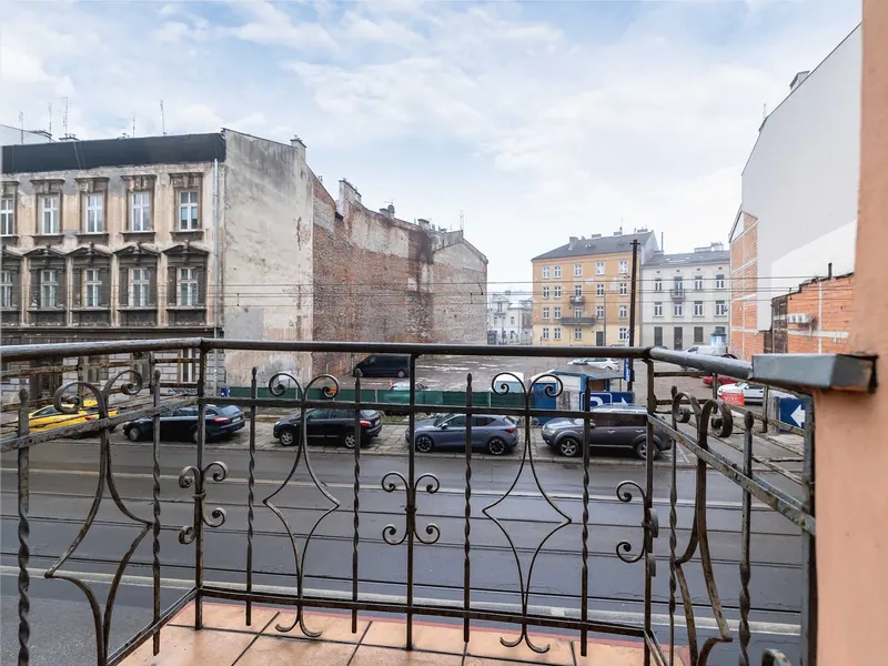 Spacious Apartment in the Center | Balcony | For 8 Persons – photo 4