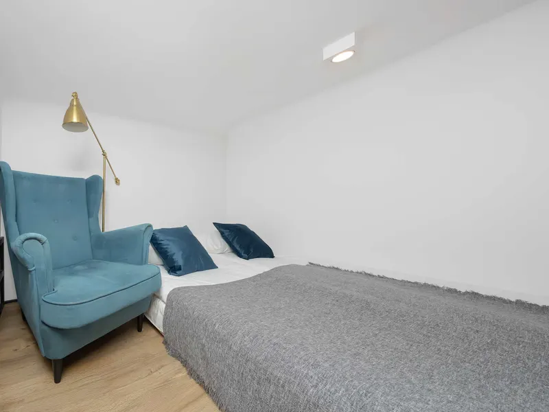 Stylowy Apartament z Antresolą | Balkon | 500 m do Metra – zdjęcie 5