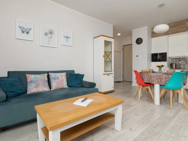 Stylowy Apartament z Balkonem | Parking i Miejsce do Pracy – zdjęcie 1