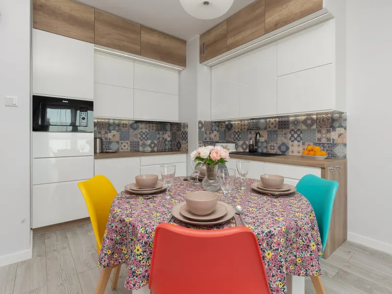 Stylowy Apartament z Balkonem | Parking i Miejsce do Pracy – zdjęcie 4