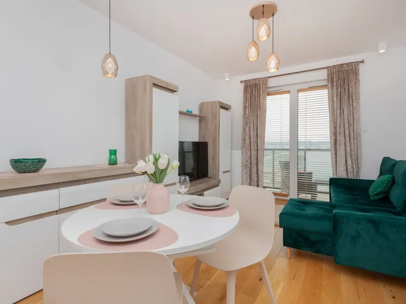 Stilvolles Appartement mit Balkon | Parkplatz | Klimaanlage – Foto 1