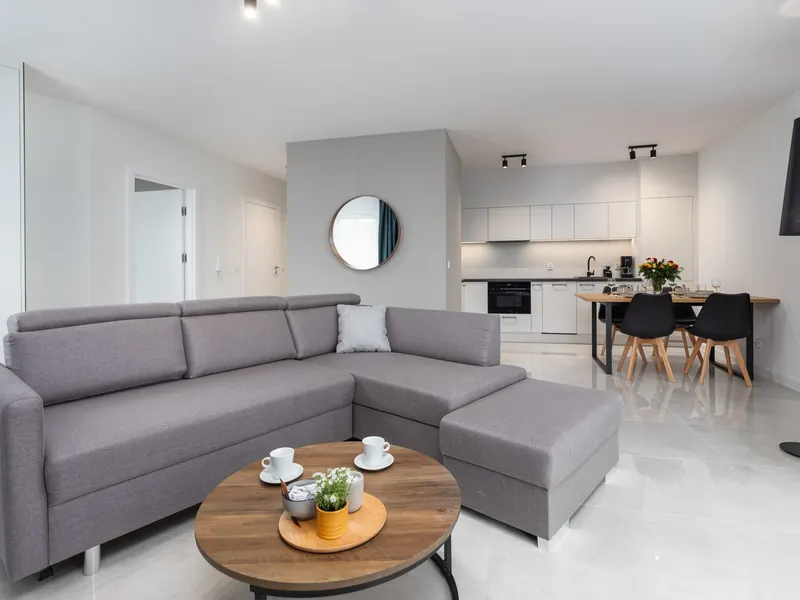 Przestronny Apartament | Balkon, Parking, Blisko Parku – zdjęcie 1