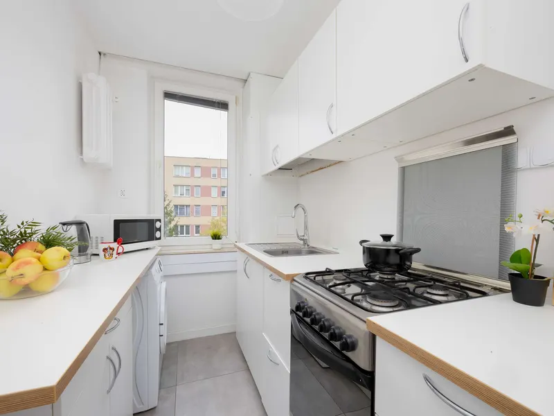 Spacious Apartment for Family | Balcony and Close to Metro – photo 3