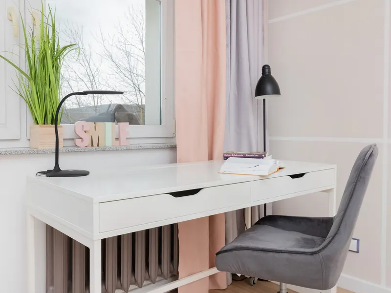 Jasny Apartament z Balkonem | 5 minut do Plaży – zdjęcie 4
