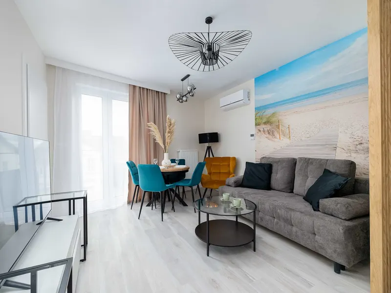 Stylowy Apartament | 200 m do Plaży, Balkon i Klimatyzacja – zdjęcie 1