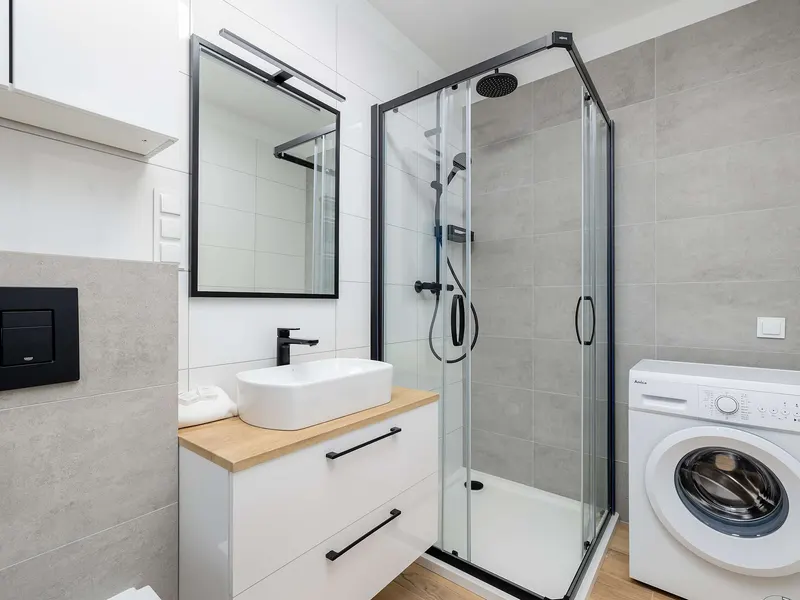 Stylowy Apartament | 200 m do Plaży, Balkon i Klimatyzacja – zdjęcie 5