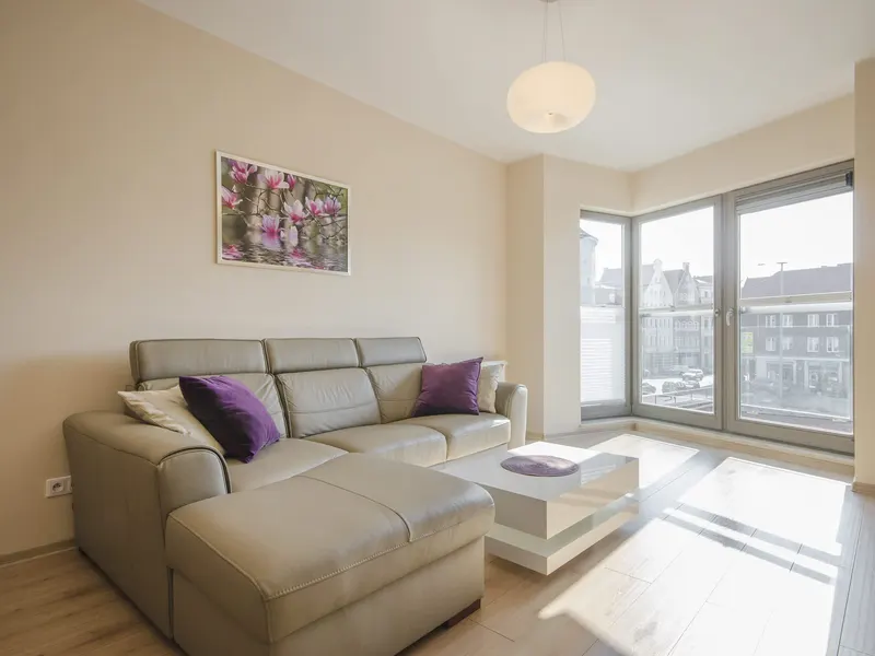 Modernes Appartement im Zentrum | Parkplatz und SPA Zugang – Foto 1