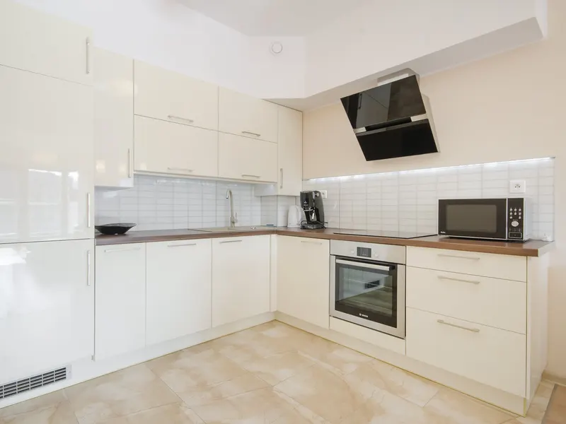 Modernes Appartement im Zentrum | Parkplatz und SPA Zugang – Foto 5