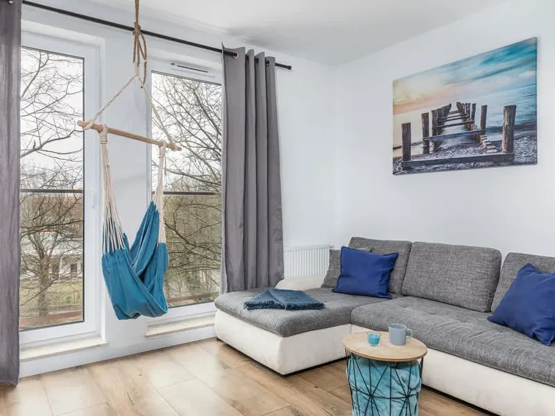 Helles Appartement mit Balkon | Parkplatz | Nähe zum Fluss – Foto 1