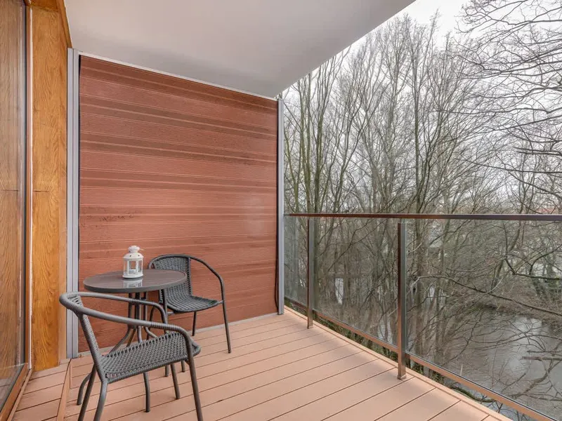 Helles Appartement mit Balkon | Parkplatz | Nähe zum Fluss – Foto 5