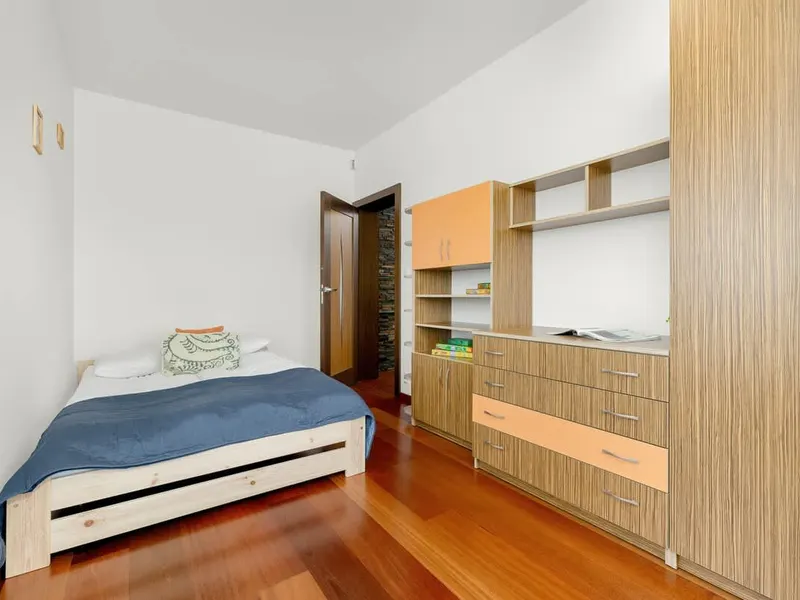 Stilvolle Wohnung für 6 Personen | Zwei Balkone und Parkplatz – Foto 4