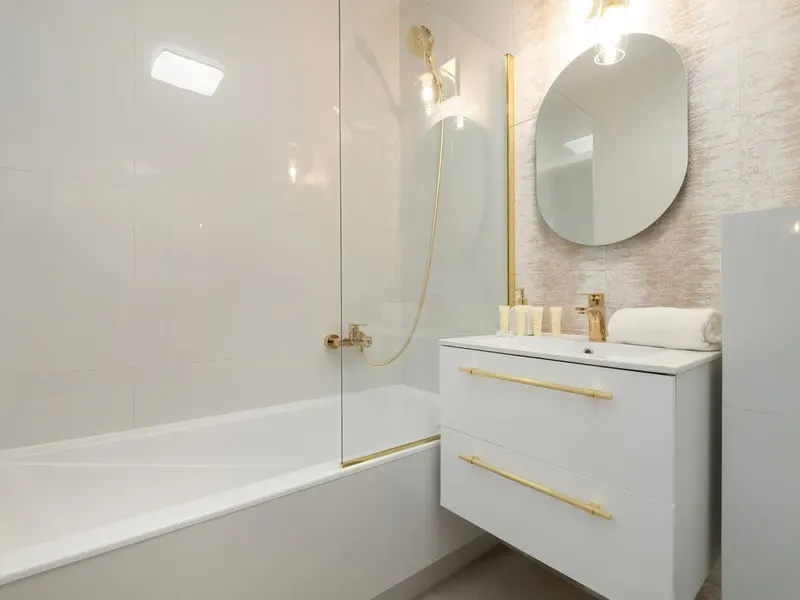 Geräumige Wohnung | 2 Schlafzimmer, Parkplatz – Foto 3