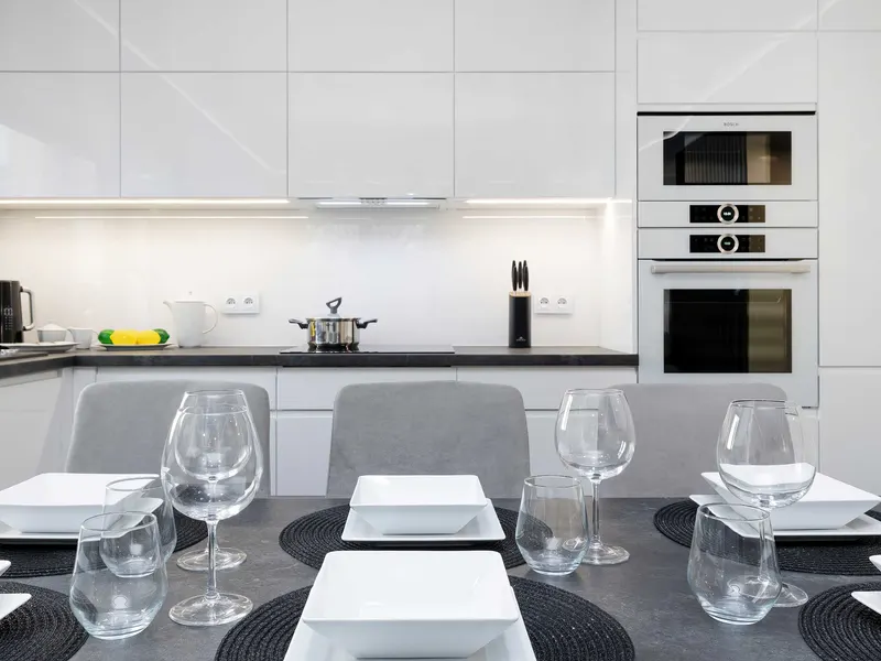 Modernes Apartment | 2 Schlafzimmer, Parkplatz, Nähe zum Strand – Foto 3