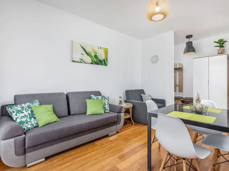 Stylowy Apartament z Balkonem | 900 m od Plaży i Parking – zdjęcie 4