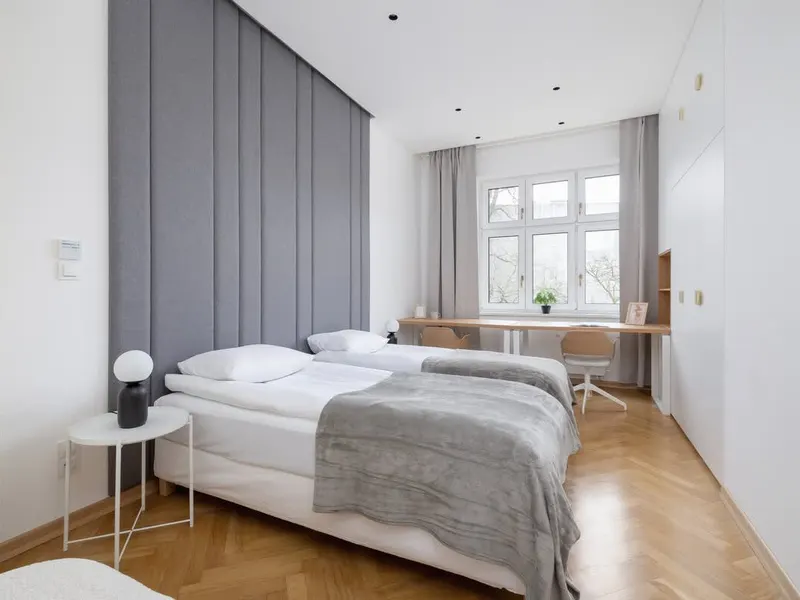 Geräumiges Apartment | Balkon und Arbeitsbereich – Foto 4
