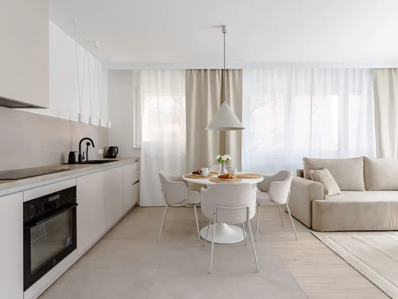 Stilvolles Appartement mit Parkplatz | Ein Ort zum Arbeiten – Foto 3