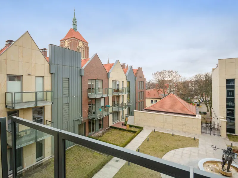 Modern Studio in the Center | Balcony and Bathtub – photo 2