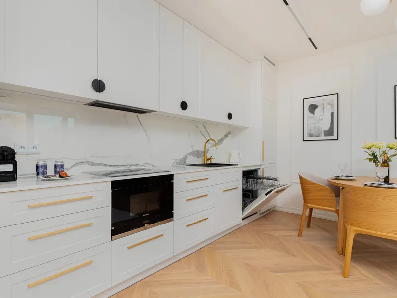 Nowoczesny Apartament | Balkon, Parking, 1 km do Plaży – zdjęcie 5