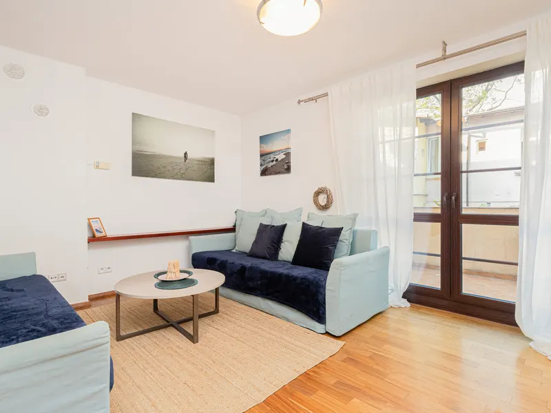 Wygodny Apartament w Sopocie | Parking | Balkon | Blisko Plaży – zdjęcie 1