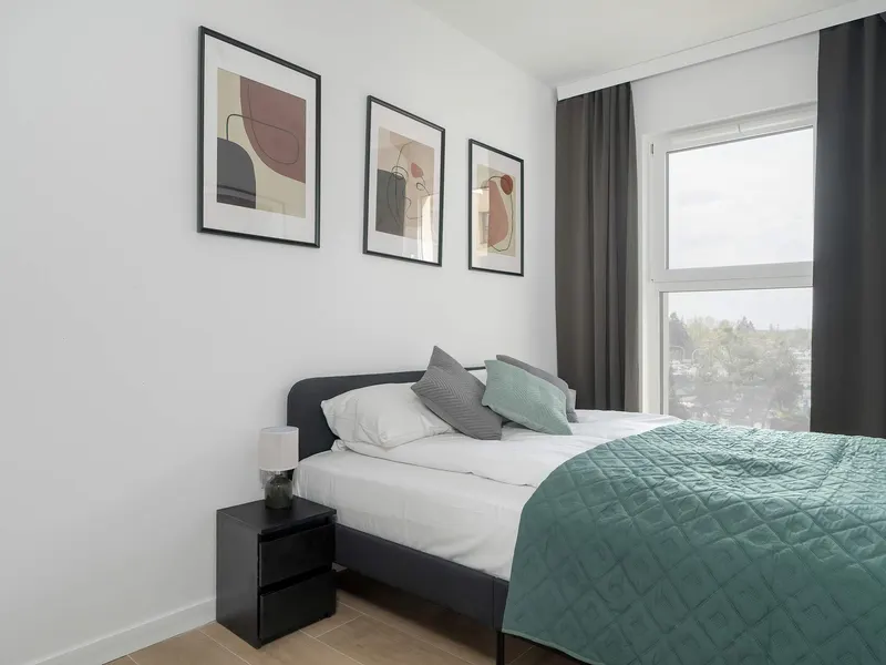 Jasny Apartament z Balkonem | Siłownia i Parking – zdjęcie 1