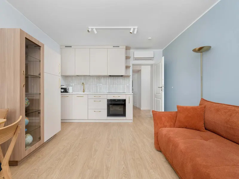 Przestronny Apartament w Centrum | Balkon i Klimatyzacja – zdjęcie 5