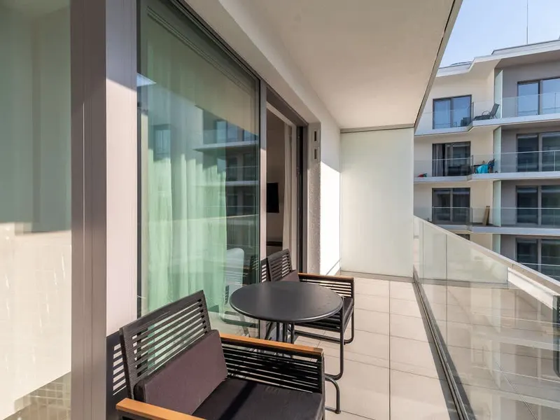 Stylowy Apartament z Balkonem | 250 m do Plaży – zdjęcie 4