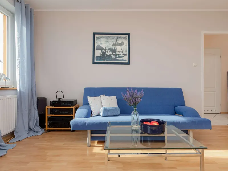 Przytulny Apartament | Balkon i 260 m do Plaży – zdjęcie 1