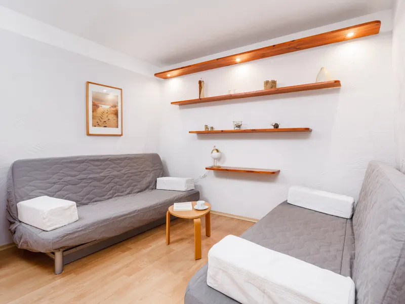 Komfortables Studio im Hafen | Balkon | 290 m zum Strand – Foto 2