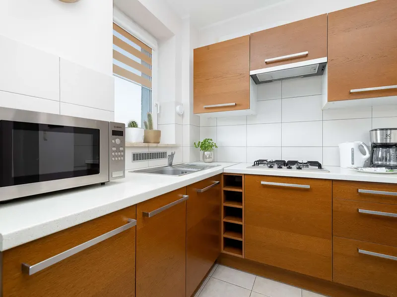 Apartament w Centrum Kołobrzegu | Balkon i Miejsce do Pracy – zdjęcie 3