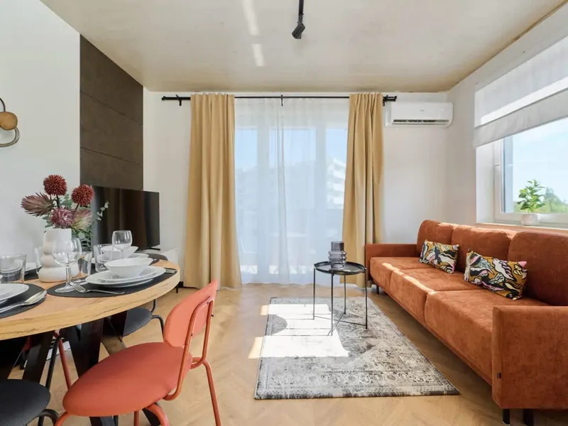 Komfortowy Apartament z Klimatyzacją | Parking – zdjęcie 1