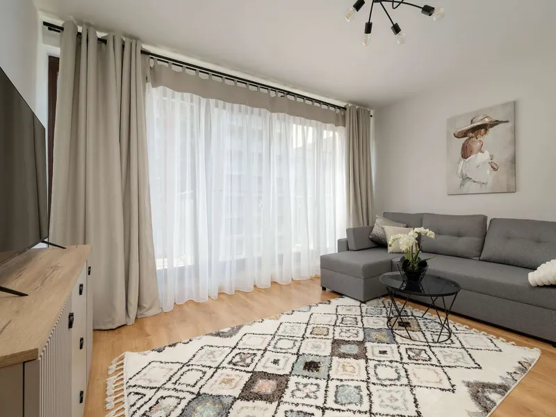 Komfortowy Apartament | Parking i Miejsce do Pracy – zdjęcie 1