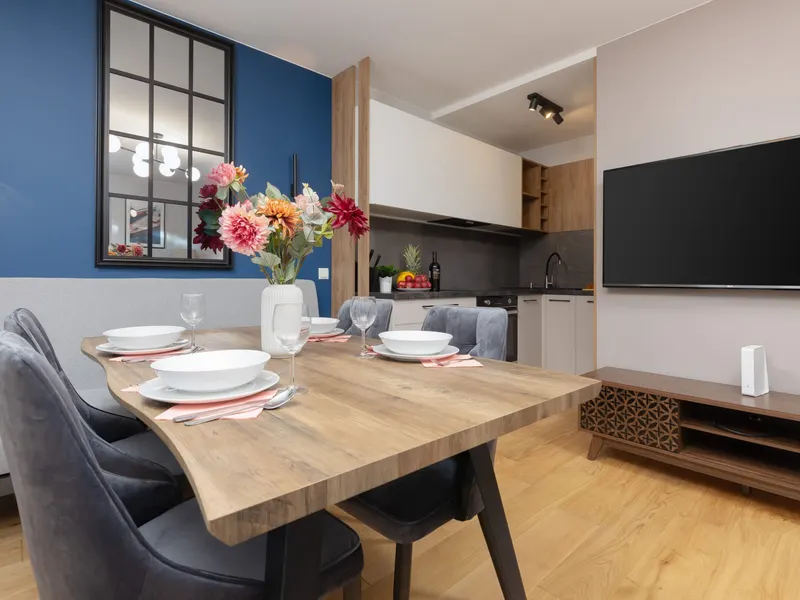 Geräumiges Appartement | 3 Schlafzimmer | Arbeitsbereiche – Foto 3