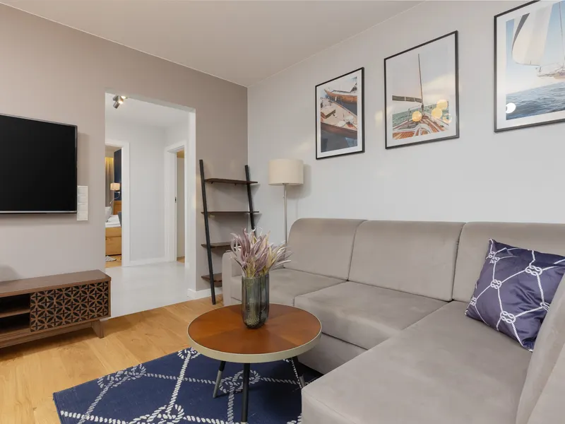 Geräumiges Appartement | 3 Schlafzimmer | Arbeitsbereiche – Foto 2