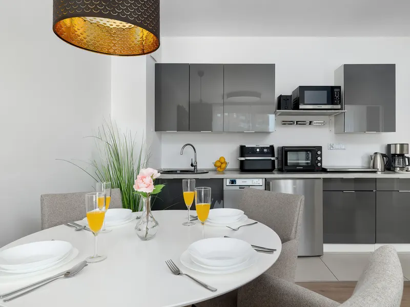 Modisches Apartment | Strandnähe, Parkplatz, Balkon – Foto 3