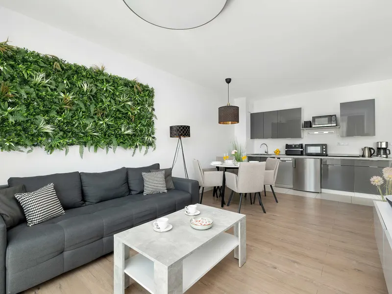 Modisches Apartment | Strandnähe, Parkplatz, Balkon – Foto 2