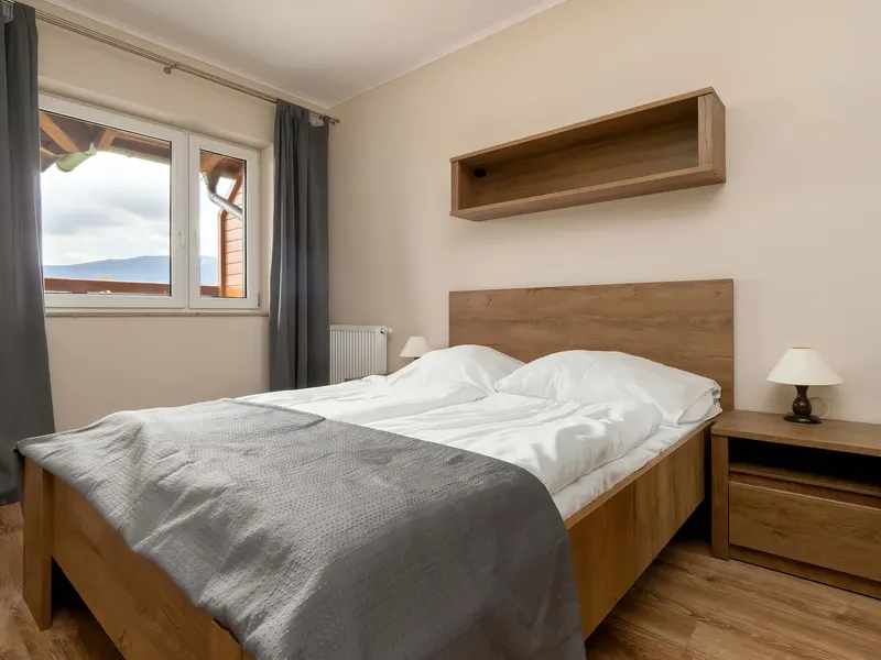 Modernes Apartment | Bergblick, Balkon und Parkplatz – Foto 2