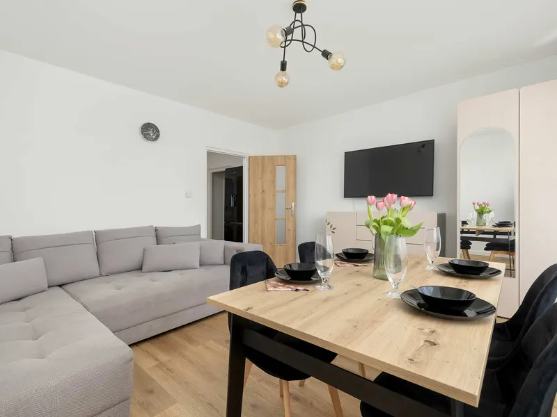 Przestronny Apartament | 3 Sypialnie | Balkon – zdjęcie 1