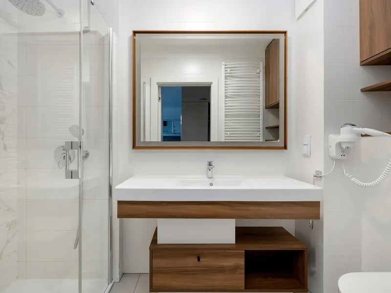 Słoneczny Apartament z Balkonem | Parking | 5 min do Plaży – zdjęcie 4