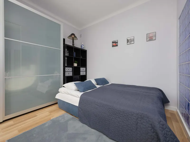 Bright Studio with Balcony | Air Conditioning | Close to PGE – photo 2