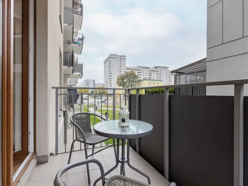 Sonnige Wohnung in Wola | Parkplatz | Balkon – Foto 5