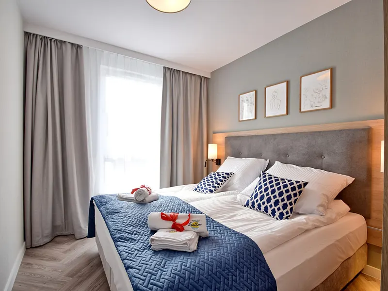 Komfortowy Apartament z Balkonem | Parking | Blisko Plaży – zdjęcie 1