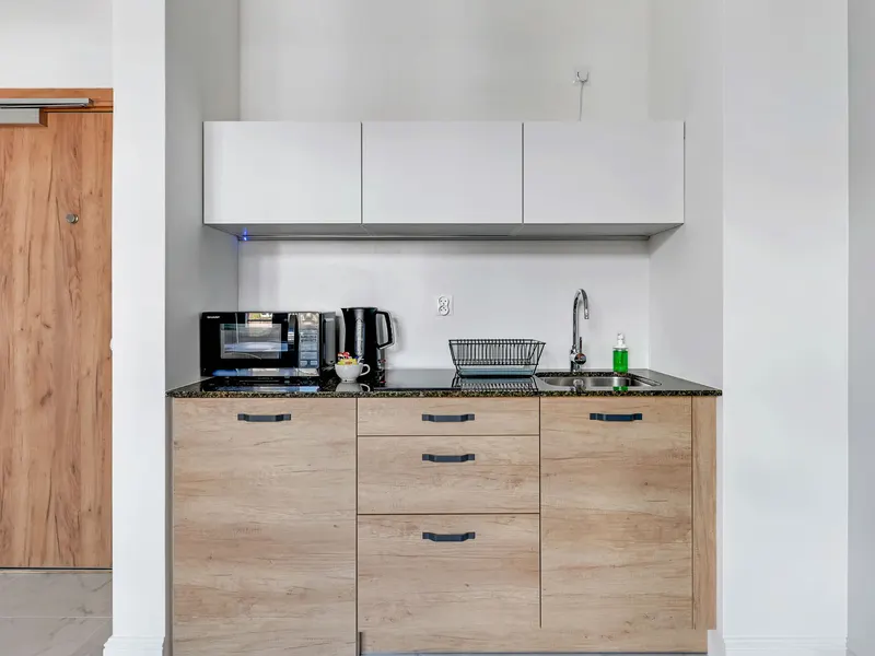 Stylowy Apartament w Centrum | Parking i Siłownia – zdjęcie 4