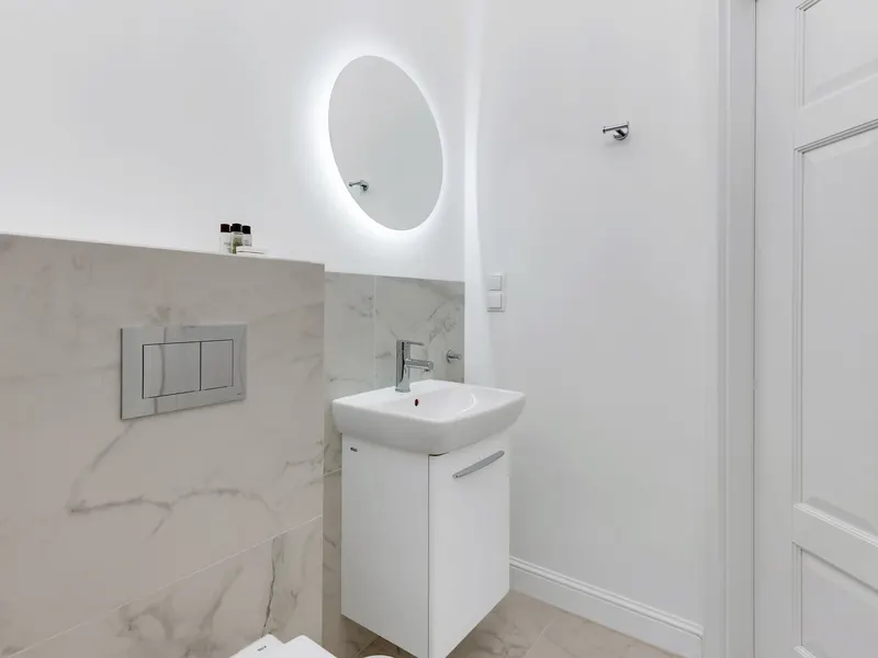 Stylowy Apartament w Centrum | Parking i Siłownia – zdjęcie 5