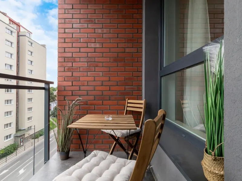 Helles Studio mit Balkon | Remote Work Desk – Foto 4