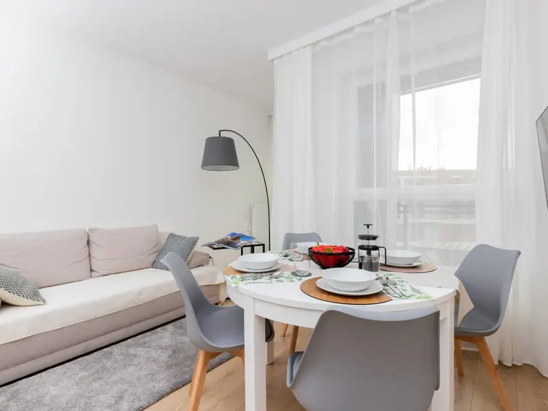 Helles Studio mit Balkon | Remote Work Desk – Foto 1