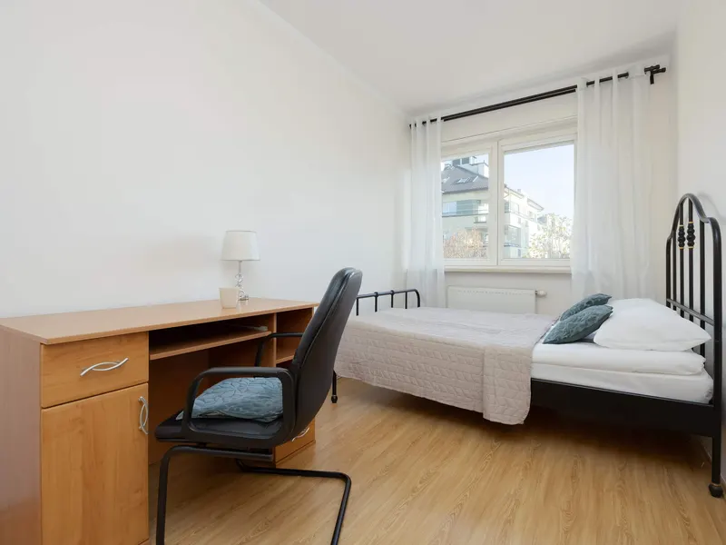 Rodzinny Apartament z Balkonem | 3 Sypialnie, Blisko Metra – zdjęcie 4