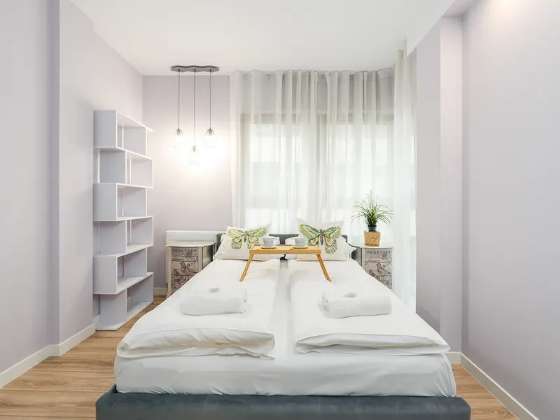 Elegant Apartment in the Center | Parking and Balcony – photo 2