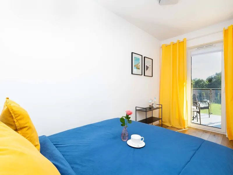 Helle Wohnung mit Balkon | Stellplatz – Foto 2